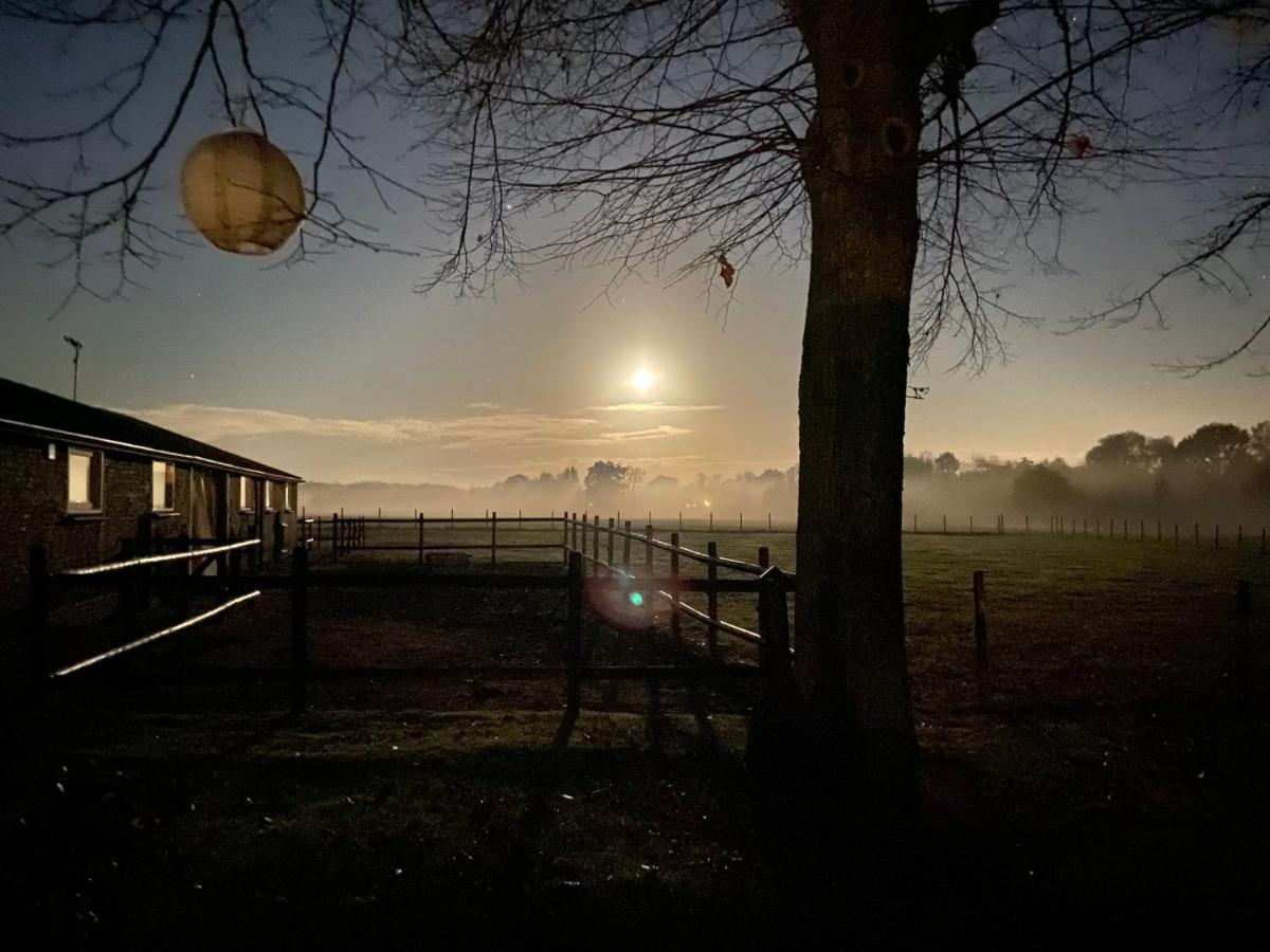 Slapen Bij Uppruna Chaam Exterior foto