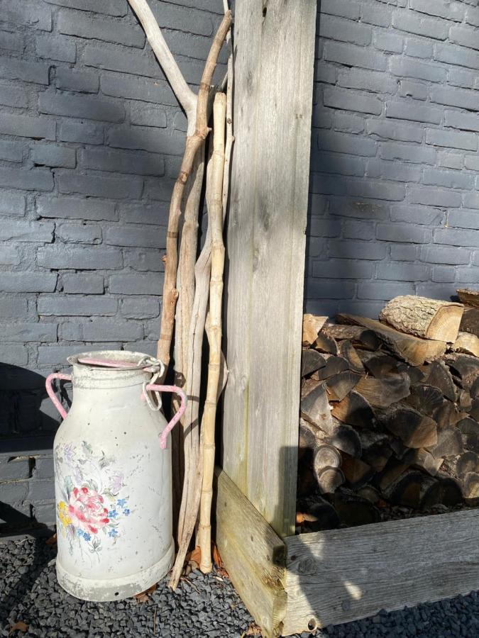 Slapen Bij Uppruna Chaam Exterior foto